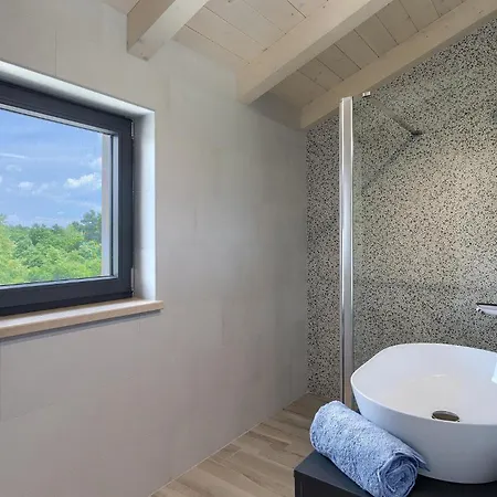 別荘 Tre Olive プーラ