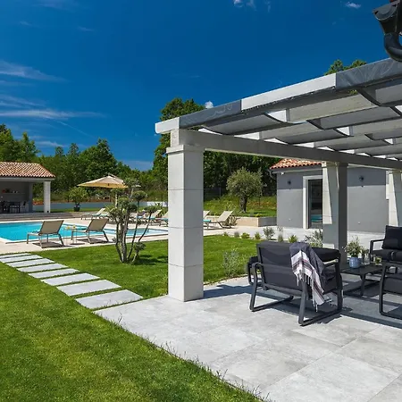 Holiday home Tre Olive *