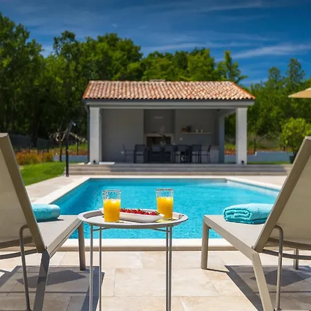 Holiday home Tre Olive Pula