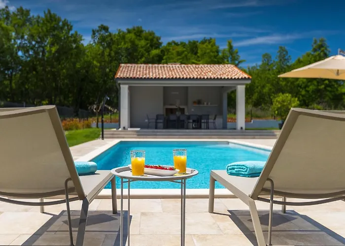 Semesterbostad Tre Olive Pula